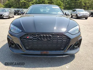 2023 Audi RS 5 Sportback z VIN WUAAWCF54PA900981, wystawiony jako Copart lot #62860383 z przebiegiem 4779 mil mil oraz . Historia ofert i sprzedaży dostępna na DreamBid. Obrazek 5.