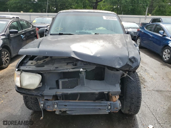 2000 Mercury Mountaineer with VIN 4M2DU66P2YUJ35413, listed as a Copart auction lot 52535624 with 343,752 mi miles and Salvage Title. Bid and sale history available at carsss.com. Image 5.