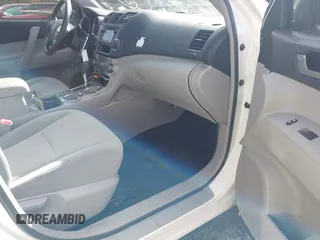 2013 Toyota Highlander with VIN 5TDZA3EH2DS038661, listed as a IAAI auction lot 40925630 with 143,773 mi miles and . Bid and sale history available at DreamBid. Image 5.