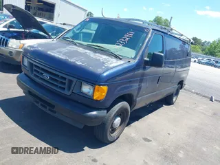 2004 Ford Econoline Cargo z VIN 1FTRE14W44HA97790, wystawiony jako IAAI lot #42332961 z przebiegiem 342 595 mil mil oraz . Historia ofert i sprzedaży dostępna na DreamBid. Obrazek 2.
