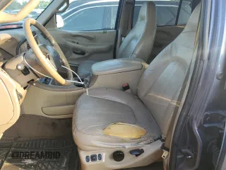 2002 Ford Expedition Eddie Bauer z VIN 1FMRU17L12LA63588, wystawiony jako Copart lot #52289415 z przebiegiem 305 113 mil mil oraz Szkoda całkowita • Salvage title. Historia ofert i sprzedaży dostępna na DreamBid. Obrazek 7.