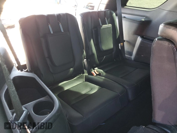 2019 Ford Explorer XLT z VIN 1FM5K8D88KGA39097, wystawiony jako Copart lot #61062594 z przebiegiem 35 578 mil mil oraz Szkoda całkowita • Salvage title. Historia ofert i sprzedaży dostępna na DreamBid. Obrazek 10.