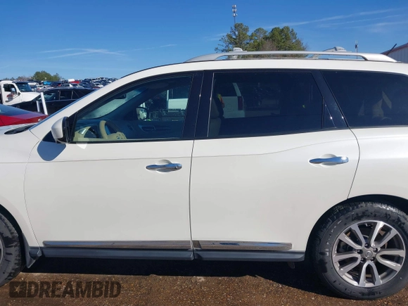 2015 Nissan Pathfinder SV with VIN 5N1AR2MN2FC653914, listed as a IAAI auction lot 41681182 with 64,254 mi miles and . Bid and sale history available at DreamBid. Image 15.