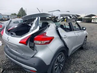 2020 Nissan Kicks SR with VIN 3N1CP5DV9LL555759, listed as a IAAI auction lot 41627061 with 89,620 mi miles. Bid and sale history available at carsss.com. Image 14.