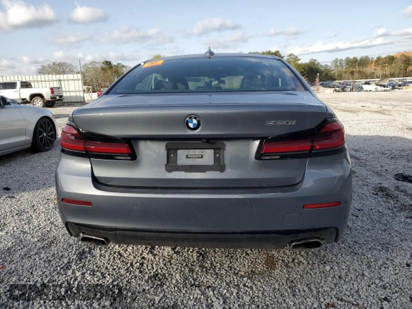 2021 BMW 5 Series 530i z VIN WBA53BH08MCF44747, wystawiony jako Copart lot #49928735 z przebiegiem Nie podano mil oraz Czysty tytuł • Clean title. Historia ofert i sprzedaży dostępna na DreamBid. Obrazek 6.