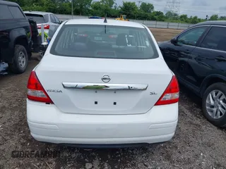2008 Nissan Versa S с VIN 3N1BC11E48L398119, выставлен на аукционе IAAI как лот 42754328 с пробегом 179 056 миль миль и . История ставок и продаж доступна на DreamBid. Изображение 17.
