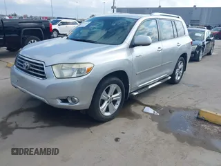 2010 Toyota Highlander Limited с VIN JTEYK3EH8A2097494, выставлен на аукционе IAAI как лот 41516578 с пробегом 216 077 миль миль и . История ставок и продаж доступна на DreamBid. Изображение 20.