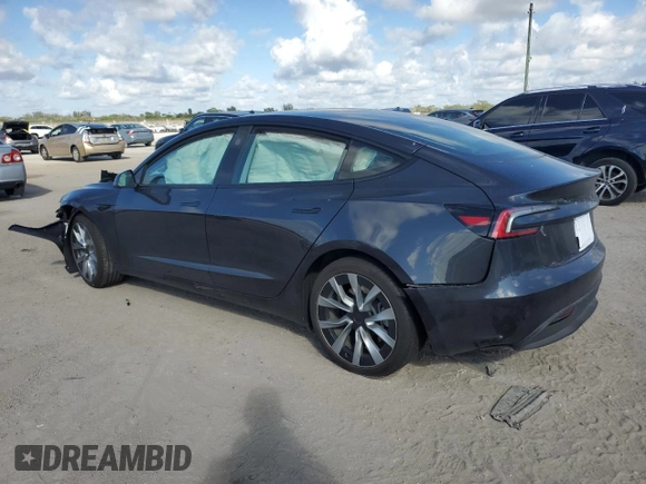 2024 Tesla Model 3 with VIN 5YJ3E1EA2RF752321, listed as a Copart auction lot 44593485 with 3,550 mi miles and Salvage Title. Bid and sale history available at carsss.com. Image 2.
