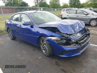 2024 Hyundai Elantra SEL z VIN KMHLS4DG6RU812409, wystawiony jako IAAI lot #42340609 z przebiegiem 644 mil mil oraz . Historia ofert i sprzedaży dostępna na DreamBid. Obrazek 1.