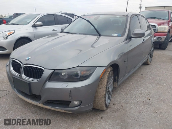 2011 BMW 3 Series 328i xDrive with VIN WBAPK7G55BNN86328, listed as a IAAI auction lot 41221578 with 219,388 mi miles. Bid and sale history available at carsss.com. Image 2.