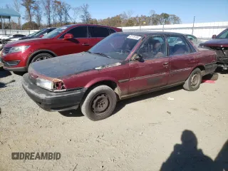 1991 Toyota Camry DLX z VIN 4T1SV21E7MU402222, wystawiony jako Copart lot #82178104 z przebiegiem 287 302 mil mil oraz Szkoda całkowita • Salvage title. Historia ofert i sprzedaży dostępna na DreamBid. Obrazek 1.