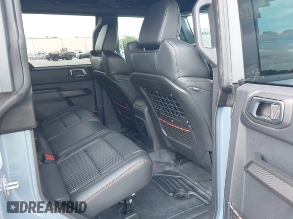 2023 Ford Bronco Raptor с VIN 1FMEE5JR6PLB05714, выставлен на аукционе IAAI как лот 41905036 с пробегом 6 115 миль миль и . История ставок и продаж доступна на DreamBid. Изображение 8.