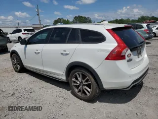 2016 Volvo V60 T5 z VIN YV4612HK0G1015978, wystawiony jako Copart lot #54699005 z przebiegiem 95 121 mil mil oraz Czysty tytuł • Clean title. Historia ofert i sprzedaży dostępna na DreamBid. Obrazek 2.