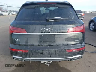 2024 Audi Q5 S line Premium Plus z VIN WA1E2AFY7R2021443, wystawiony jako IAAI lot #41534974 z przebiegiem 7 512 mil mil oraz . Historia ofert i sprzedaży dostępna na DreamBid. Obrazek 16.