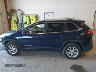 2014 Jeep Cherokee Latitude z VIN 1C4PJMCS2EW219949, wystawiony jako IAAI lot #42221418 z przebiegiem 74 961 mil mil oraz . Historia ofert i sprzedaży dostępna na DreamBid. Obrazek 14.