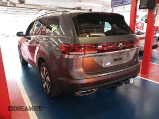 2024 Volkswagen Atlas SE с VIN 1V2HR2CA1RC556840, выставлен на аукционе IAAI как лот 42786516 с пробегом 24 384 миль миль и . История ставок и продаж доступна на DreamBid. Изображение 15.