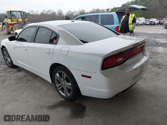 2013 Dodge Charger SXT z VIN 2C3CDXJG8DH528767, wystawiony jako IAAI lot #41627596 z przebiegiem 204 619 mil mil oraz . Historia ofert i sprzedaży dostępna na DreamBid. Obrazek 3.