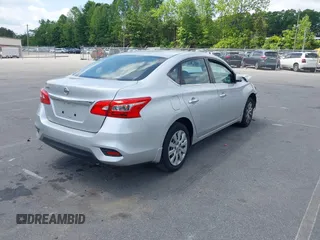 2019 Nissan Sentra S z VIN 3N1AB7AP6KY205658, wystawiony jako IAAI lot #42151392 z przebiegiem 80 395 mil mil oraz . Historia ofert i sprzedaży dostępna na DreamBid. Obrazek 4.