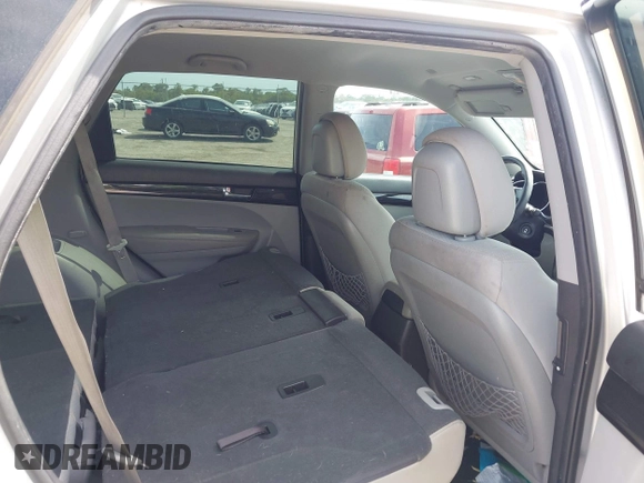 2012 Kia Sorento LX with VIN 5XYKT4A29CG250228, listed as a IAAI auction lot 42082870 with 171,727 mi miles. Bid and sale history available at carsss.com. Image 8.
