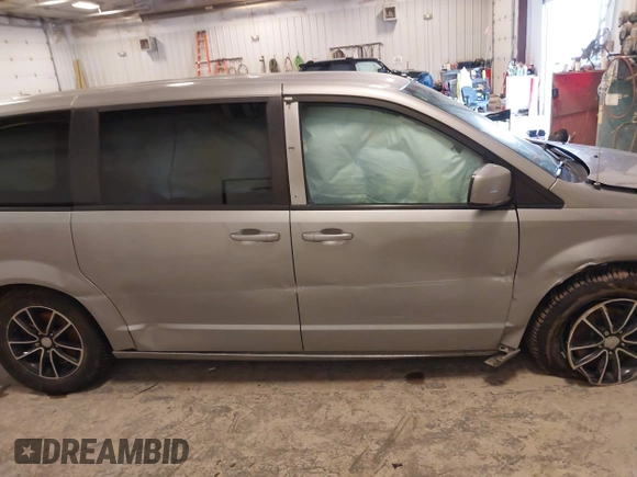 2018 Dodge Grand Caravan SXT z VIN 2C4RDGCG9JR137703, wystawiony jako IAAI lot #41512024 z przebiegiem 113 860 mil mil oraz . Historia ofert i sprzedaży dostępna na DreamBid. Obrazek 13.