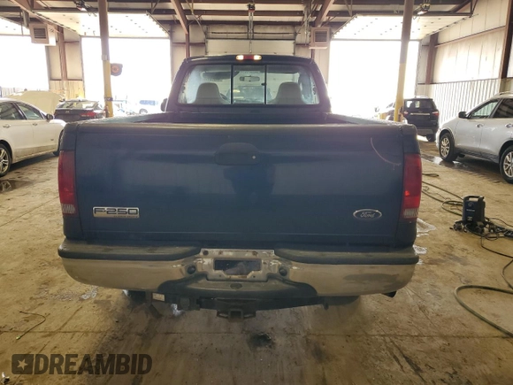 2006 Ford F-250 XL z VIN 1FTNF21586EB14334, wystawiony jako Copart lot #44016915 z przebiegiem 101 927 mil mil oraz Szkoda całkowita • Salvage title. Historia ofert i sprzedaży dostępna na DreamBid. Obrazek 6.