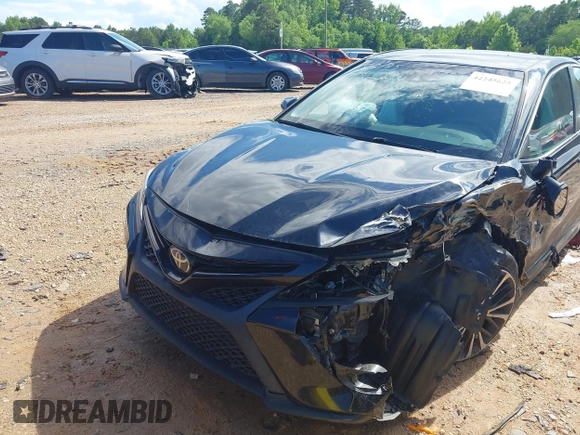 2018 Toyota Camry LE z VIN 4T1B11HKXJU652275, wystawiony jako IAAI lot #42245625 z przebiegiem 49 596 mil mil oraz . Historia ofert i sprzedaży dostępna na DreamBid. Obrazek 17.