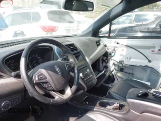 2019 Lincoln MKC Select with VIN 5LMCJ2C9XKUL17367, listed as a IAAI auction lot 42735895 with 57,624 mi miles and . Bid and sale history available at DreamBid. Image 18.