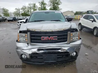 2011 GMC Sierra 1500 SLE z VIN 1GTR2VE38BZ165813, wystawiony jako Copart lot #57884825 z przebiegiem 112 027 mil mil oraz Szkoda całkowita • Salvage title. Historia ofert i sprzedaży dostępna na DreamBid. Obrazek 5.