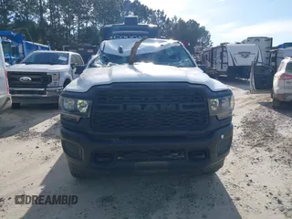 2024 Ram 2500 Tradesman with VIN 3C6UR5HJXRG151946, listed as a IAAI auction lot 40958376 with 29,948 mi miles. Bid and sale history available at carsss.com. Image 12.
