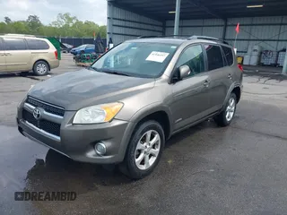 2011 Toyota RAV4 Ltd with VIN 2T3YF4DV9BW082856, listed as a IAAI auction lot 41946197 with 189,382 mi miles. Bid and sale history available at carsss.com. Image 17.