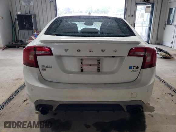 2015 Volvo S60 T6 R-Design Platinum with VIN YV1902TS8F1346987, listed as a Copart auction lot 72720554 with 139,797 mi miles and Salvage Title. Bid and sale history available at carsss.com. Image 6.