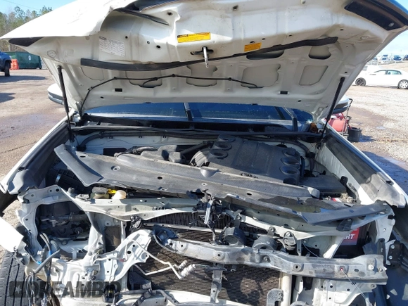 2014 Toyota 4Runner SR5 with VIN JTEZU5JR7E5078142, listed as a IAAI auction lot 41191786 with 197,512 mi miles and . Bid and sale history available at DreamBid. Image 10.
