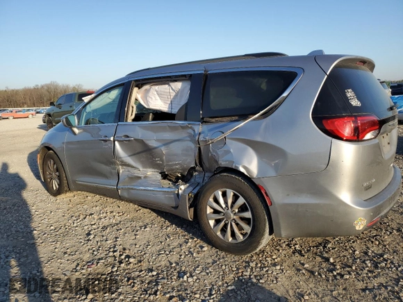 2017 Chrysler Pacifica Touring L with VIN 2C4RC1BG0HR683334, listed as a Copart auction lot 48756915 with 178,239 mi miles and Salvage Title. Bid and sale history available at DreamBid. Image 2.