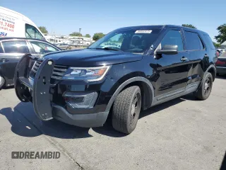 2018 Ford Police Interceptor Utility z VIN 1FM5K8AR8JGC43622, wystawiony jako Copart lot #60892075 z przebiegiem 107 990 mil mil oraz Czysty tytuł • Clean title. Historia ofert i sprzedaży dostępna na DreamBid. Obrazek 1.