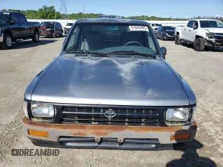 1993 Toyota Pickup z VIN 4TARN81AXPZ113969, wystawiony jako Copart lot #51845495 z przebiegiem 278 277 mil mil oraz Czysty tytuł • Clean title. Historia ofert i sprzedaży dostępna na DreamBid. Obrazek 5.