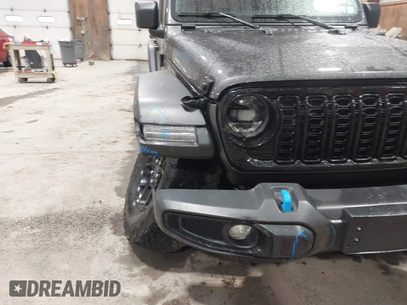 2024 Jeep Wrangler Sport S with VIN 1C4RJXN64RW162895, listed as a IAAI auction lot 42217515 with 8,442 mi miles and . Bid and sale history available at DreamBid. Image 17.