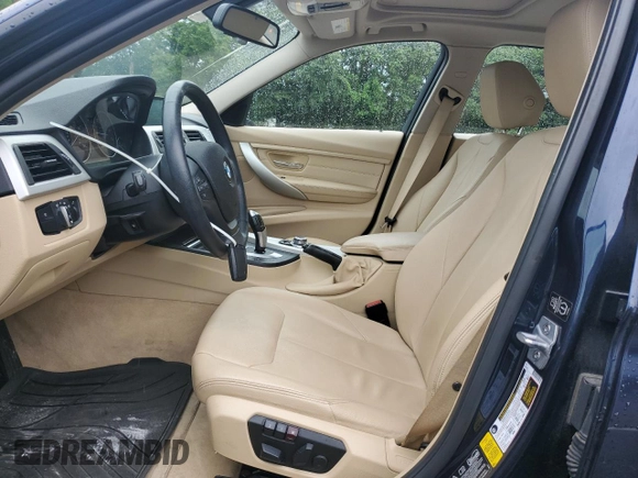 2013 BMW 3 Series 328i xDrive z VIN WBA3B3C50DJ969679, wystawiony jako Copart lot #58814715 z przebiegiem 74 320 mil mil oraz Szkoda całkowita • Salvage title. Historia ofert i sprzedaży dostępna na DreamBid. Obrazek 7.