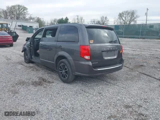 2018 Dodge Grand Caravan GT with VIN 2C4RDGEG8JR220956, listed as a IAAI auction lot 41828202 with 149,386 mi miles. Bid and sale history available at carsss.com. Image 3.