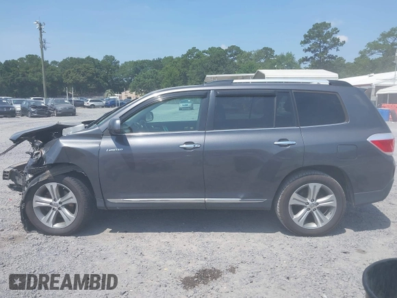 2011 Toyota Highlander Limited with VIN 5TDYK3EH3BS027884, listed as a IAAI auction lot 42527160 with 310,068 mi miles and . Bid and sale history available at DreamBid. Image 15.