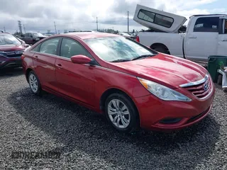 2013 Hyundai Sonata GLS with VIN 5NPEB4AC2DH556951, listed as a IAAI auction lot 41986332 with 125,806 mi miles and . Bid and sale history available at carsss.com. Image 1.