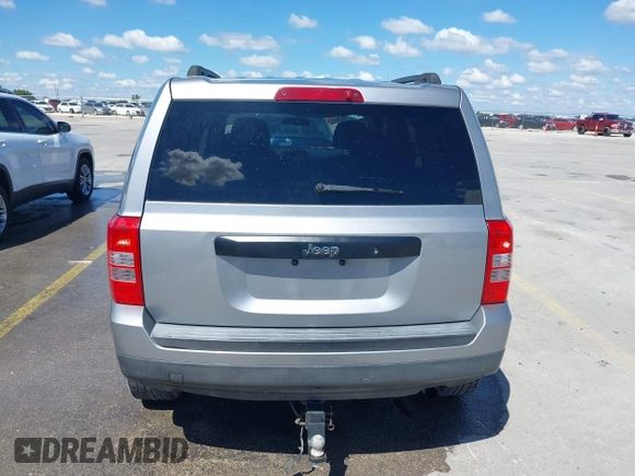 2014 Jeep Patriot Sport z VIN 1C4NJPBA7ED818830, wystawiony jako IAAI lot #42216964 z przebiegiem 144 909 mil mil oraz . Historia ofert i sprzedaży dostępna na DreamBid. Obrazek 16.