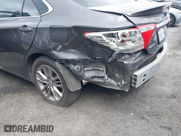 2015 Toyota Camry XLE z VIN 4T1BF1FK3FU960674, wystawiony jako IAAI lot #41721182 z przebiegiem 96 300 mil mil oraz . Historia ofert i sprzedaży dostępna na DreamBid. Obrazek 19.