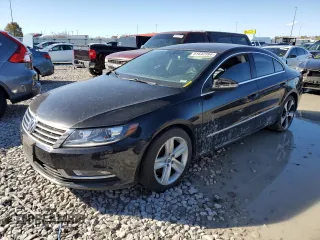 2014 Volkswagen CC R-Line with VIN WVWBN7ANXEE526370, listed as a Copart auction lot 81642994 with 100,242 mi miles and Clean Title. Bid and sale history available at carsss.com. Image 1.