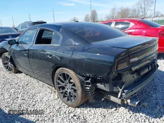 2015 Dodge Charger SRT Hellcat z VIN 2C3CDXL99FH860606, wystawiony jako IAAI lot #38994683 z przebiegiem 33 726 mil mil oraz . Historia ofert i sprzedaży dostępna na DreamBid. Obrazek 3.