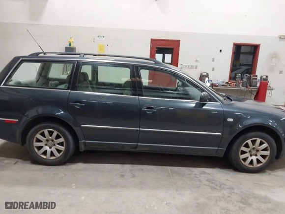 2003 Volkswagen Passat GLS with VIN WVWVD63B63E368748, listed as a IAAI auction lot 42022512 with 130,038 mi miles. Bid and sale history available at carsss.com. Image 13.