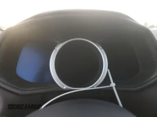 2020 Aston Martin DB11 z VIN SCFRMFCW6LGM09132, wystawiony jako Copart lot #85471884 z przebiegiem Nie podano mil oraz Nie do naprawy. Historia ofert i sprzedaży dostępna na DreamBid. Obrazek 9.