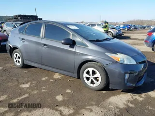 2014 Toyota Prius Four z VIN JTDKN3DU7E1796675, wystawiony jako IAAI lot #41446477 z przebiegiem Nie podano mil oraz . Historia ofert i sprzedaży dostępna na DreamBid. Obrazek 1.