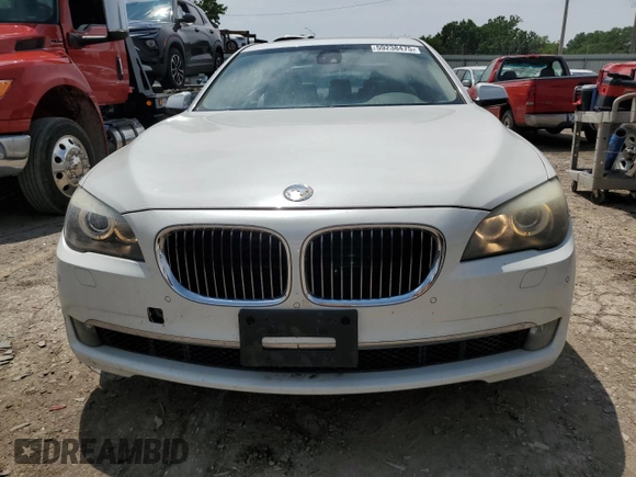 2009 BMW 7 Series 750Li with VIN WBAKB83599CY58147, listed as a Copart auction lot 59238475 with 124,336 mi miles and Salvage title. Bid and sale history available at DreamBid. Image 5.