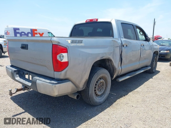 2014 Toyota Tundra SR5 z VIN 5TFEM5F15EX068560, wystawiony jako IAAI lot #42265351 z przebiegiem 163 294 mil mil oraz . Historia ofert i sprzedaży dostępna na DreamBid. Obrazek 4.