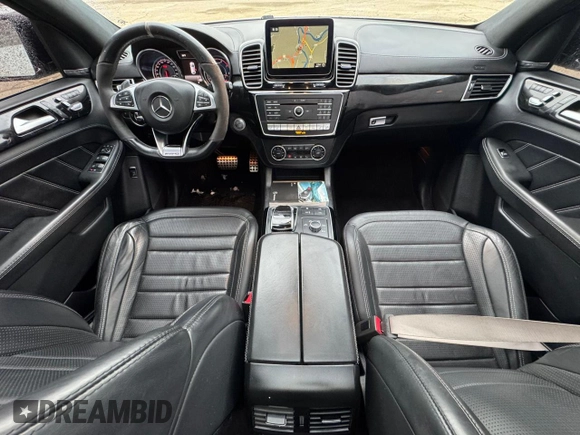 2018 Mercedes-Benz GLE 63 S AMG z VIN 4JGED7FB0JA100375, wystawiony jako Copart lot #88870795 z przebiegiem 87 859 mil mil oraz Czysty tytuł • Clean title. Historia ofert i sprzedaży dostępna na DreamBid. Obrazek 9.
